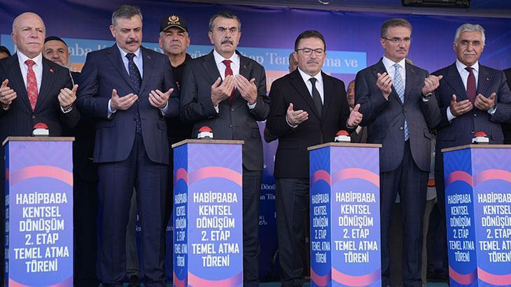 Bakanlar Tekin ve Çiftçi, Erzurum’da temel atma ve konut anahtar teslim törenine katıldı