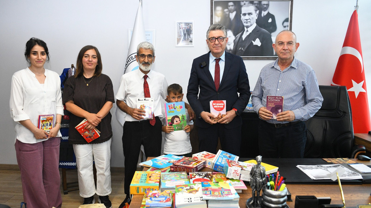 ‘Bir Kitap, Bin Umut’ kampanyasına destekler artarak devam ediyor